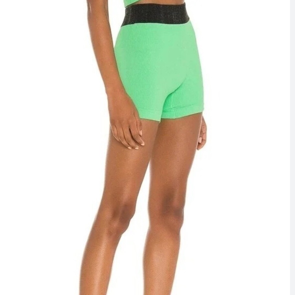 NWT Free People Movement Seamless Shorts Size M/L - Picture 1 of 10